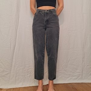 Vintage high waisted jeans